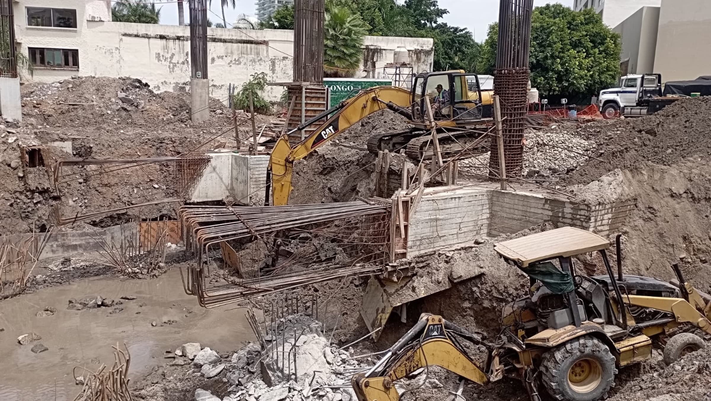 Foundation work on site, Puerto Vallarta · construction photo