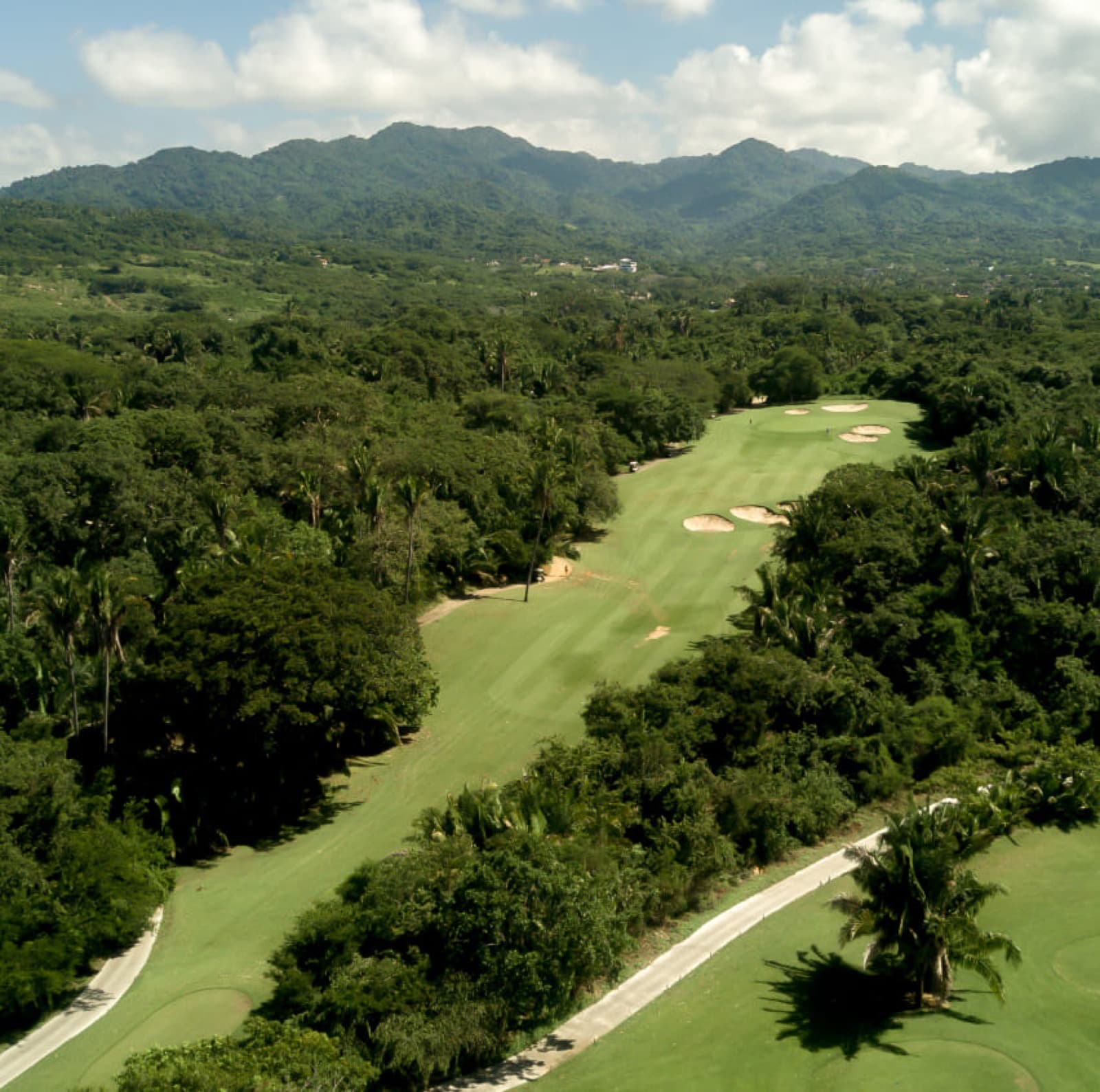 UAVI — Exclusive Golf Course Access