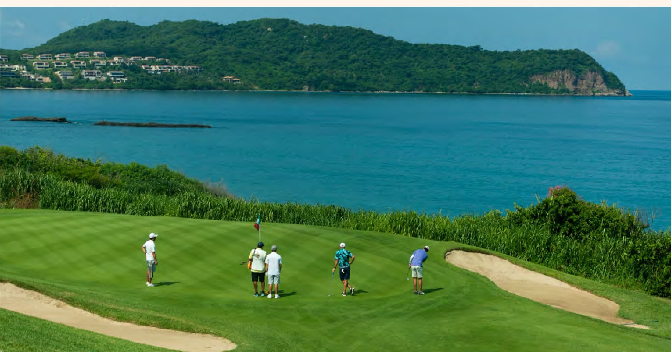 Higuera Golf Club — an ocean-view green along the Pacific