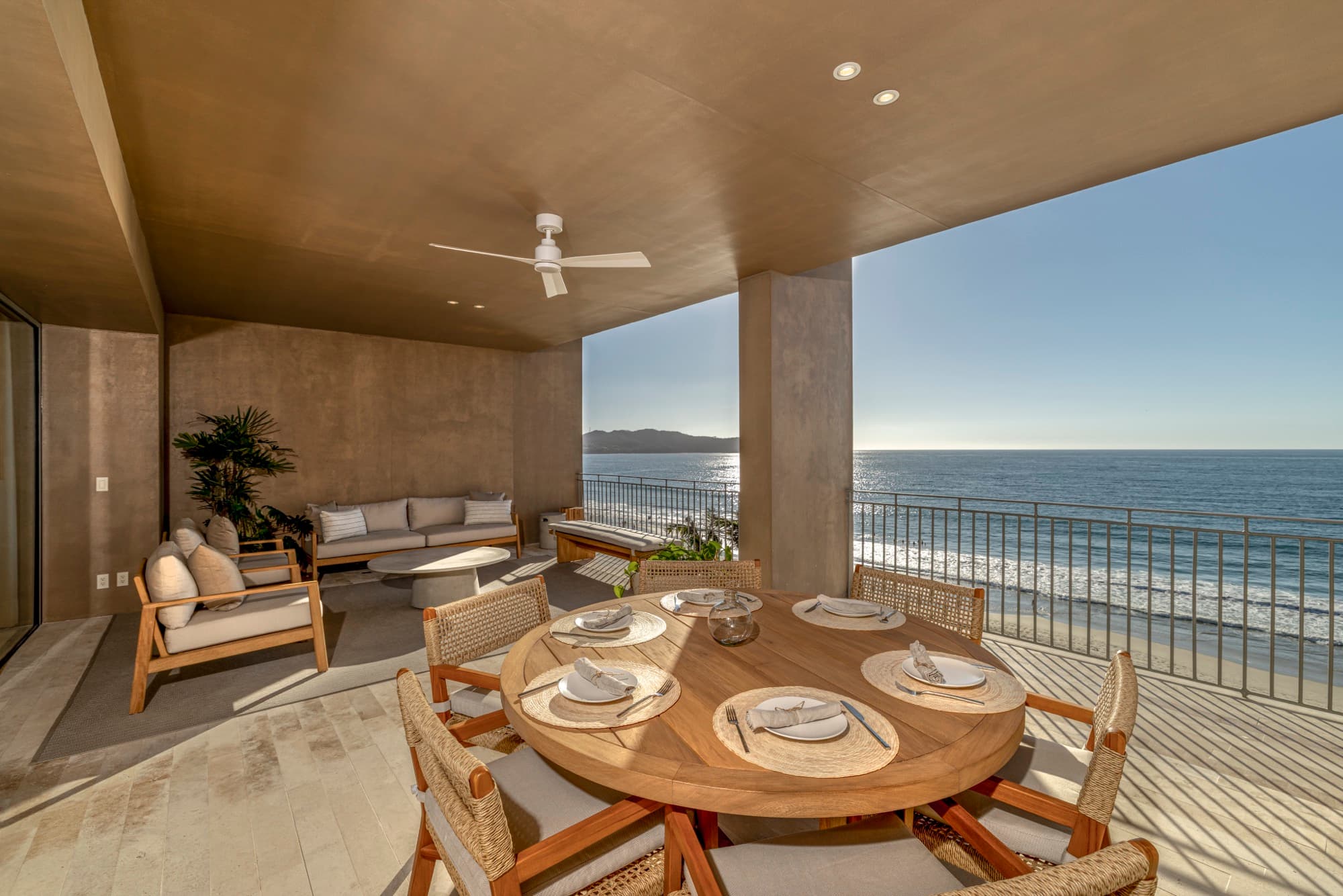 UAVI — private ocean-view terrace