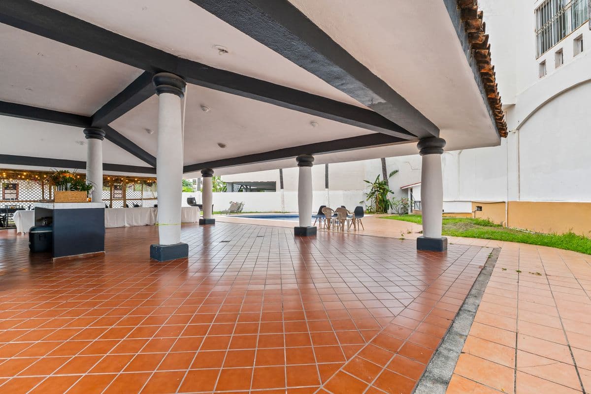 1951 Av. Francisco Medina Ascencio 106 Obelisco 106 JA, Puerto Vallarta