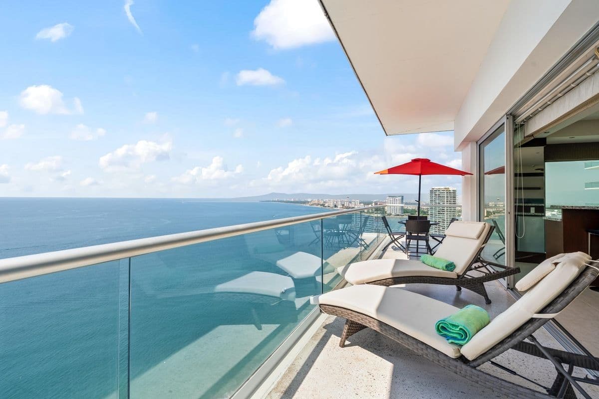Luxury Vacation Rental in Puerto Vallarta | 3-Bedroom Condo at Península PV