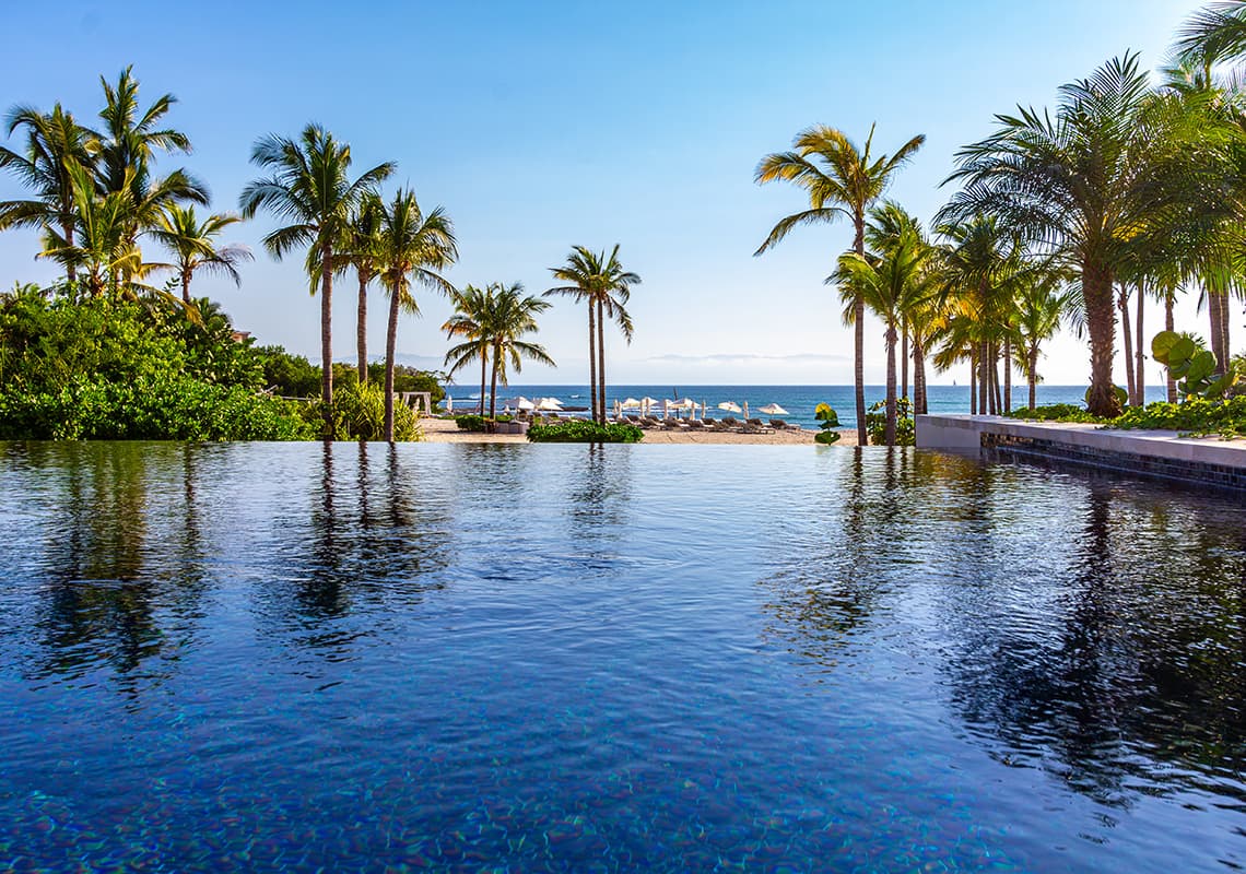 Luna — Susurros del Corazón, Punta de Mita