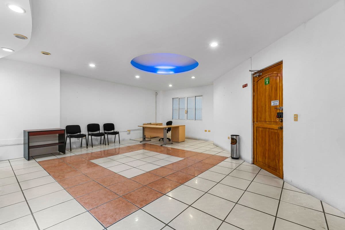 1951 Av. Francisco Medina Ascencio 105 Obelisco — Zona Hotelera Norte, Puerto Vallarta, Jalisco