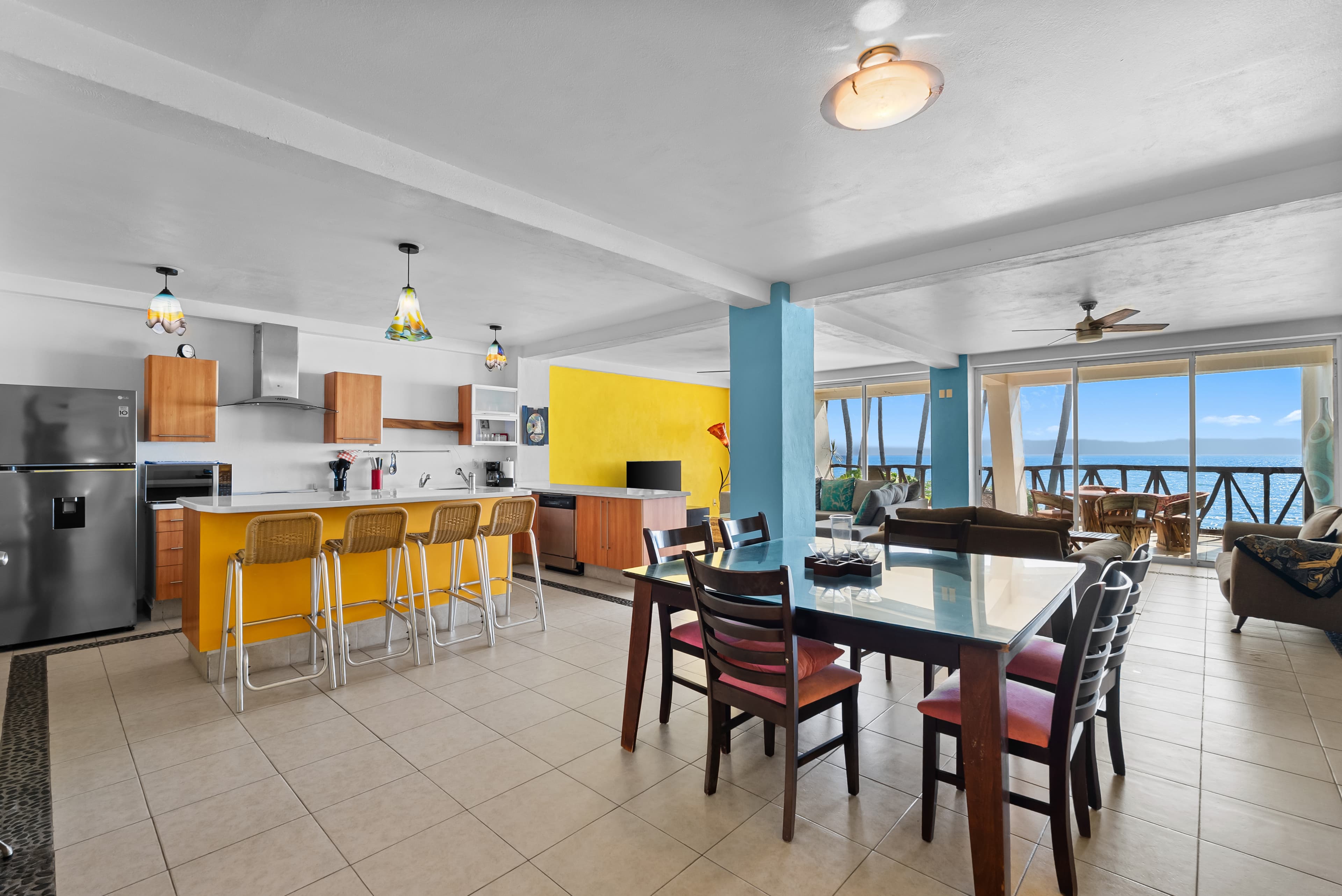 Oceanfront Bucerias Golden Zone | 3 Bed 3 Bath | Under USD750k
