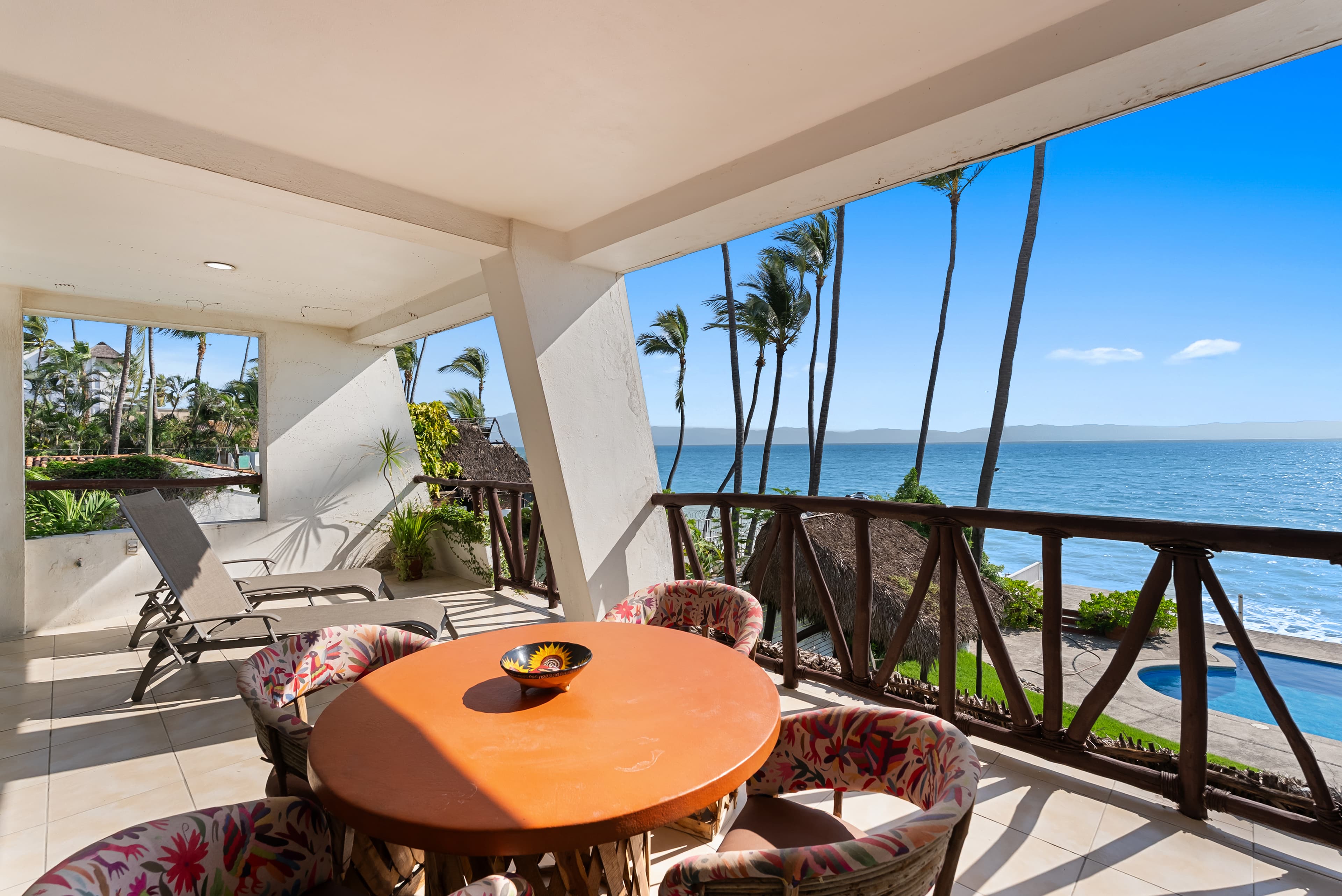 Oceanfront Bucerias Golden Zone | 3 Bed 3 Bath | Under USD750k