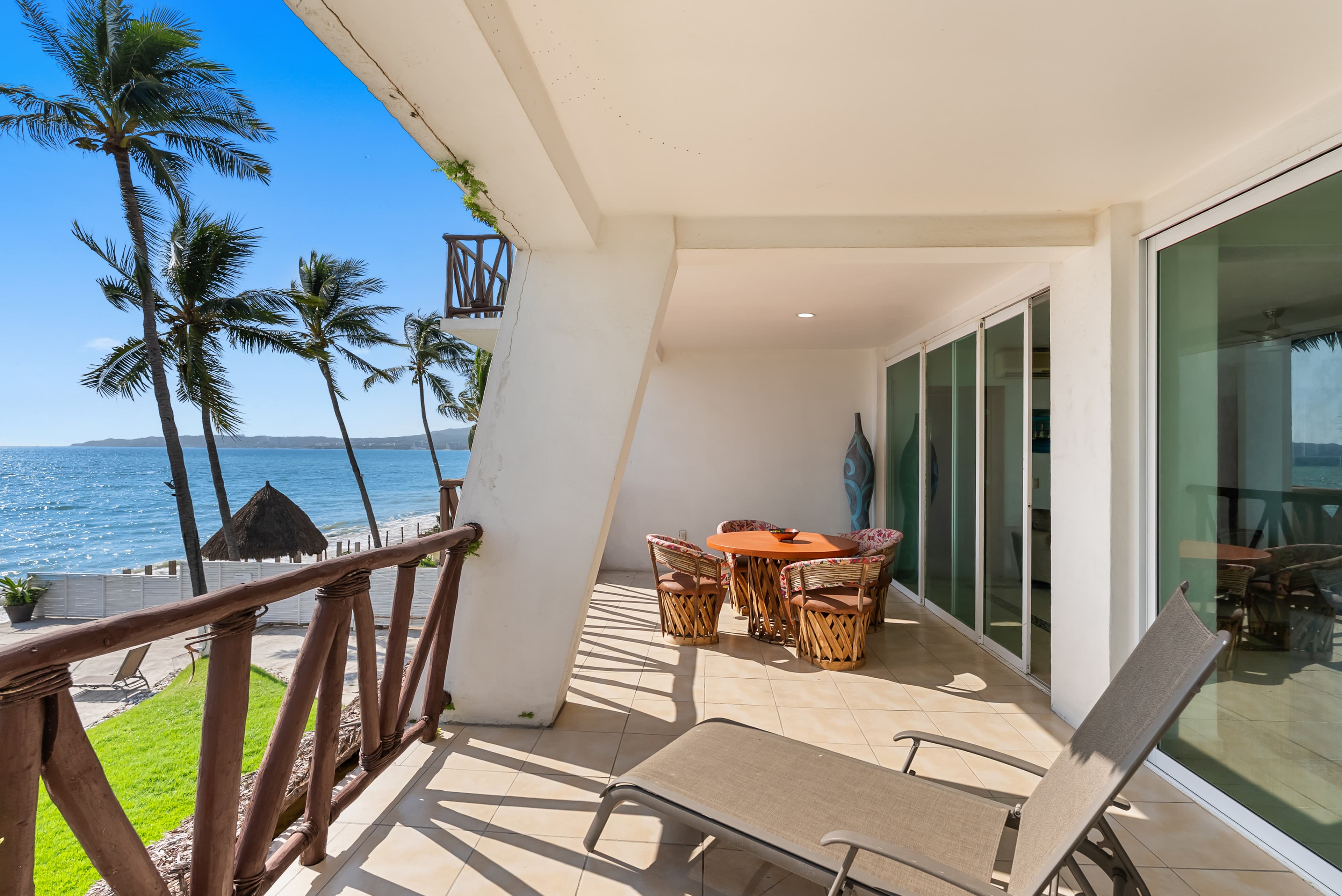 Oceanfront Bucerias Golden Zone | 3 Bed 3 Bath | Under USD750k