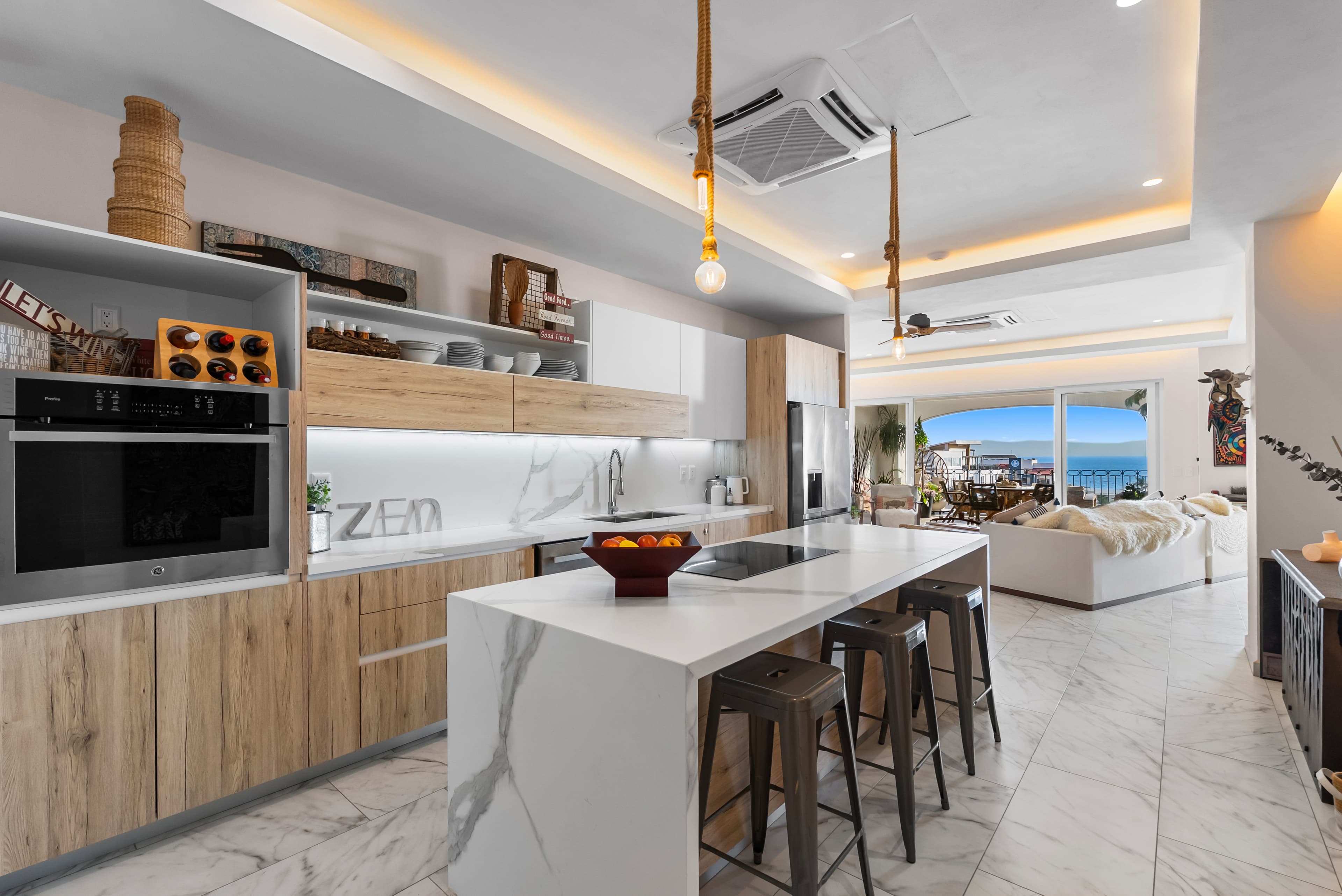 3 Bed 3 Bath Ocean View Condo | US$850,000 Golden Zone