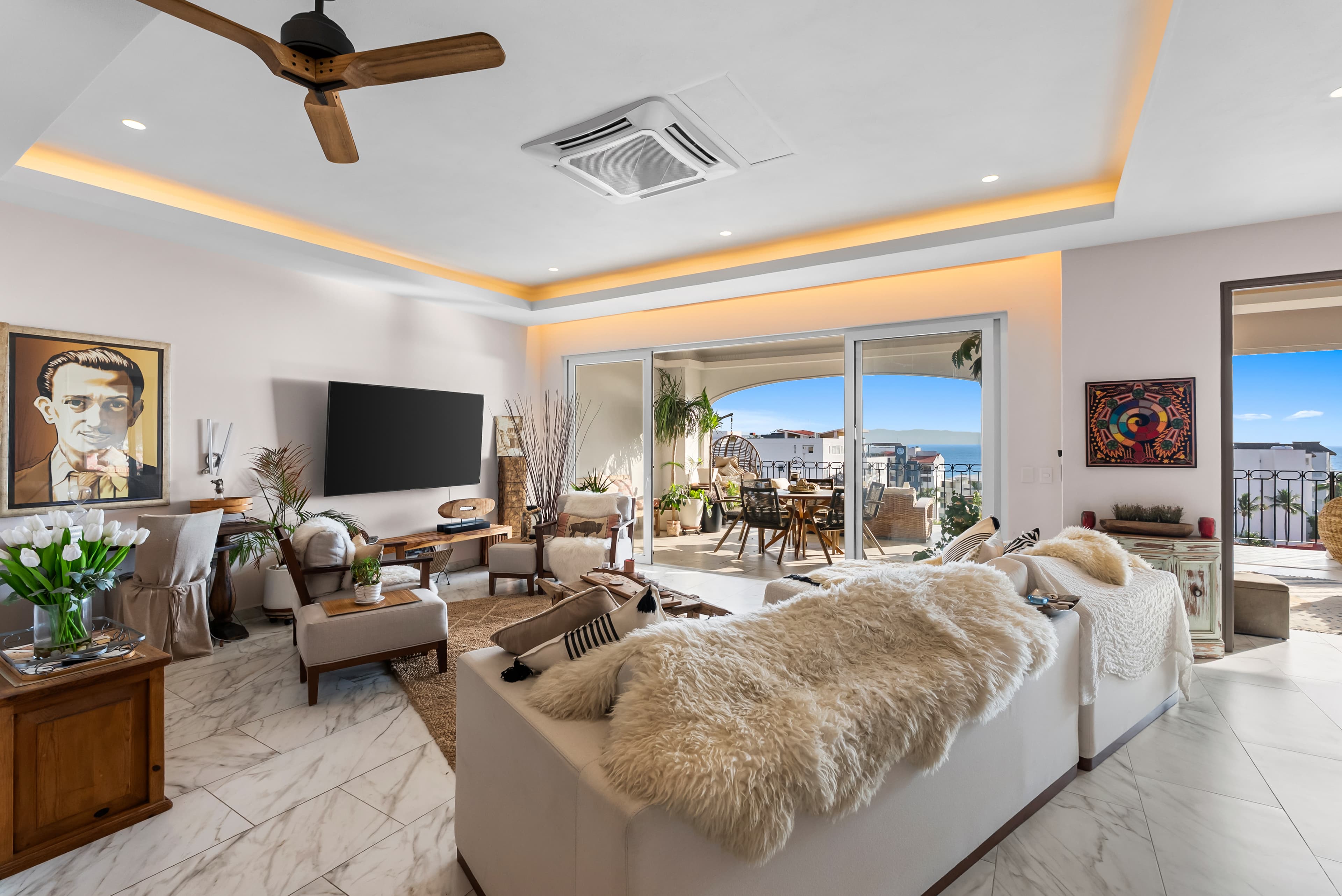3 Bed 3 Bath Ocean View Condo | US$850,000 Golden Zone