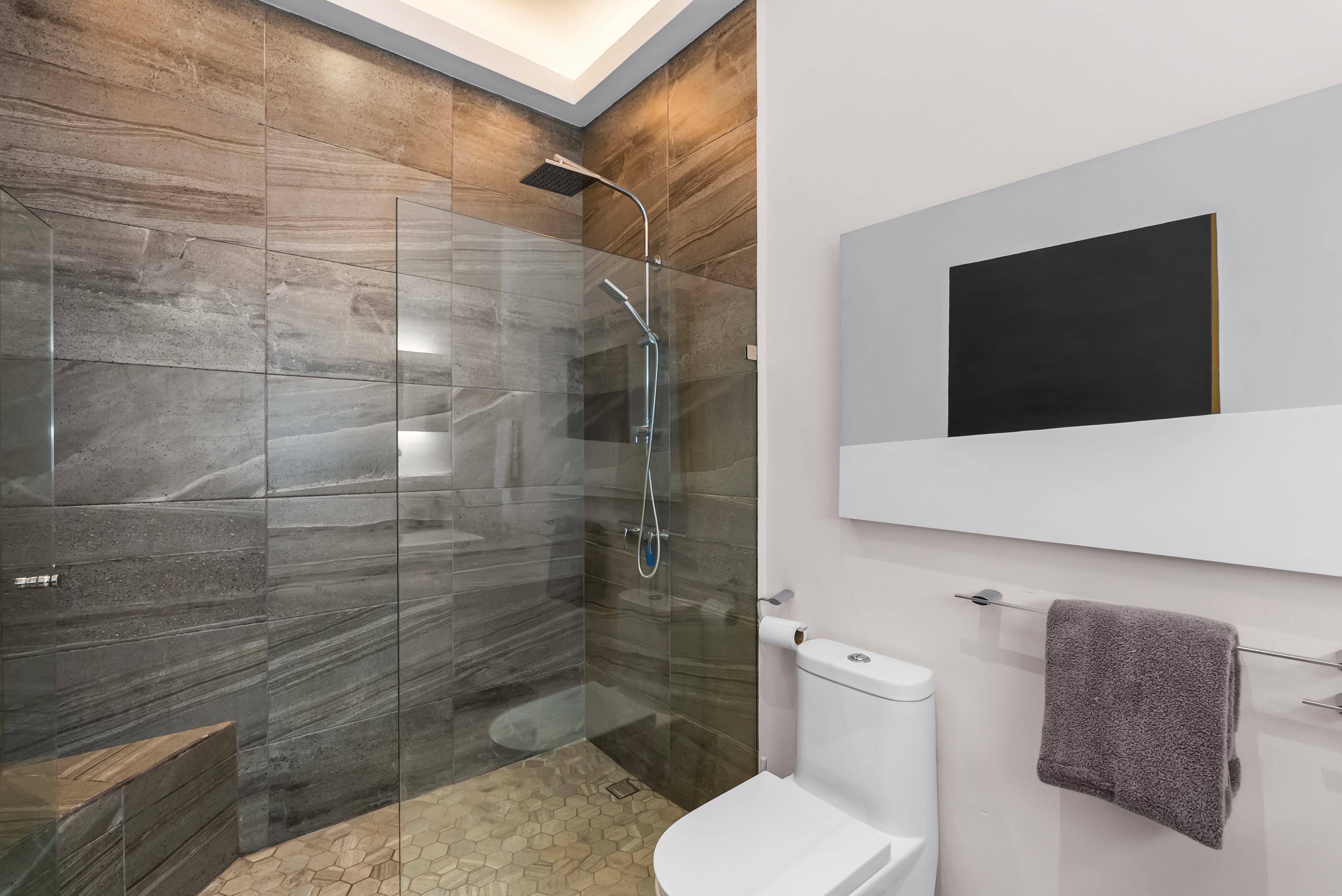 3 Bed 3 Bath Ocean View Condo | US$850,000 Golden Zone