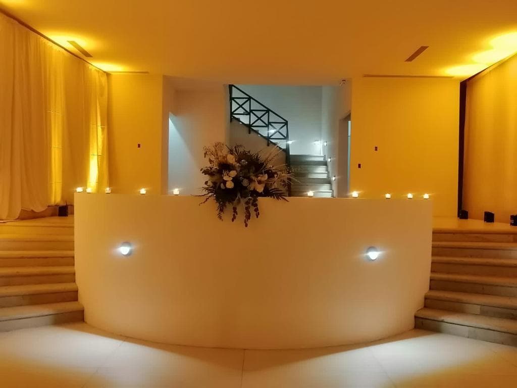 Edifificio exactamente en el malecón de Puerto Vallarta con licencia de uso comercial