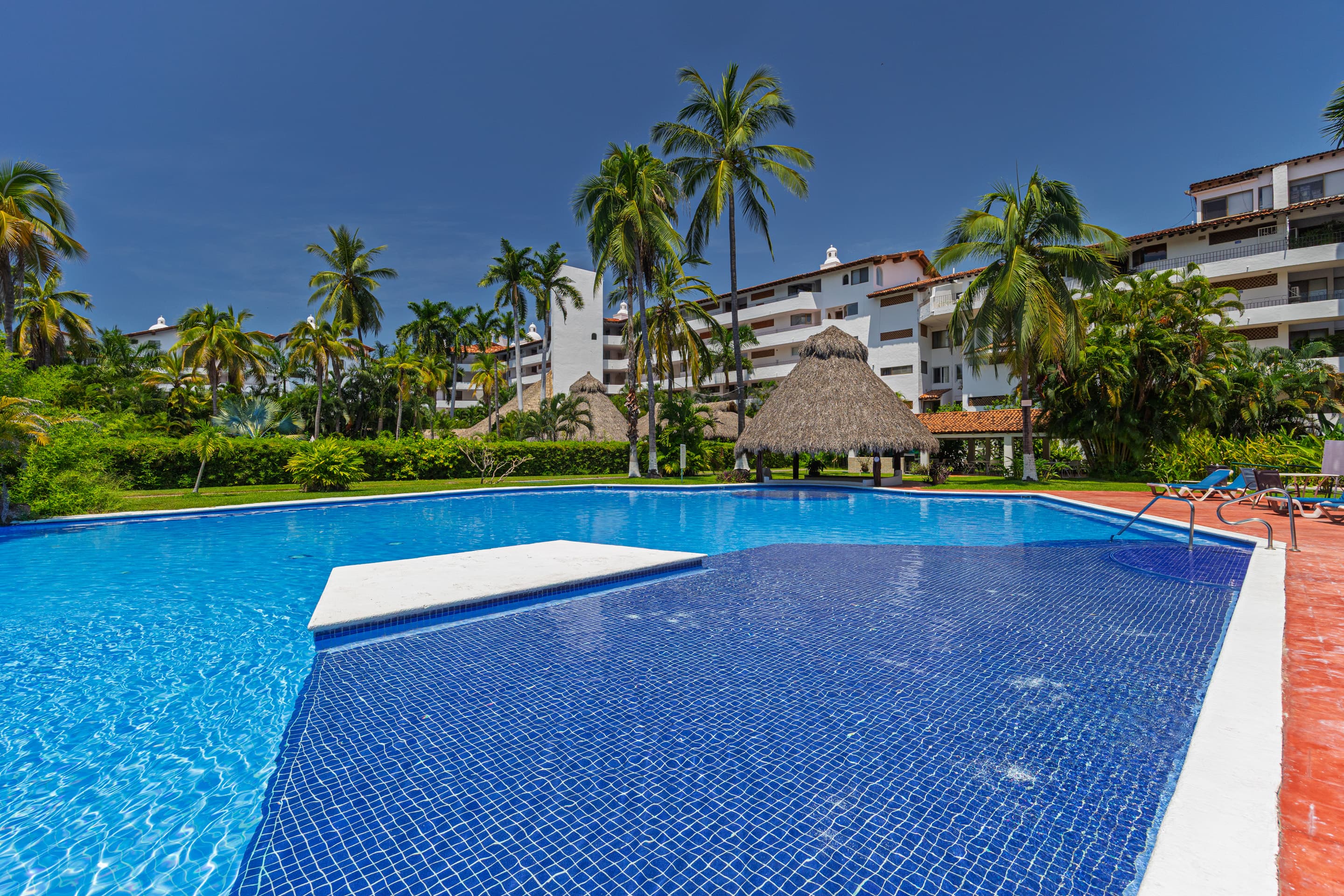 Departamento 2 recámaras con gran terraza vista a los yates en Marina