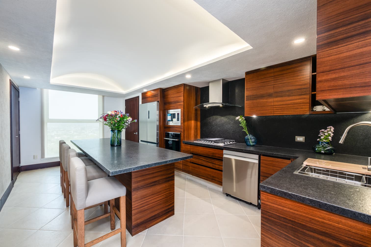 Condominio de lujo a pie de playa de 4 recamaras en piso 25 en Grand Venetian
