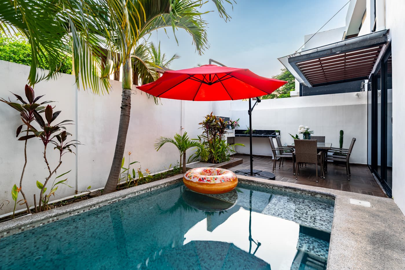 Villa con alberca privada y club de playa