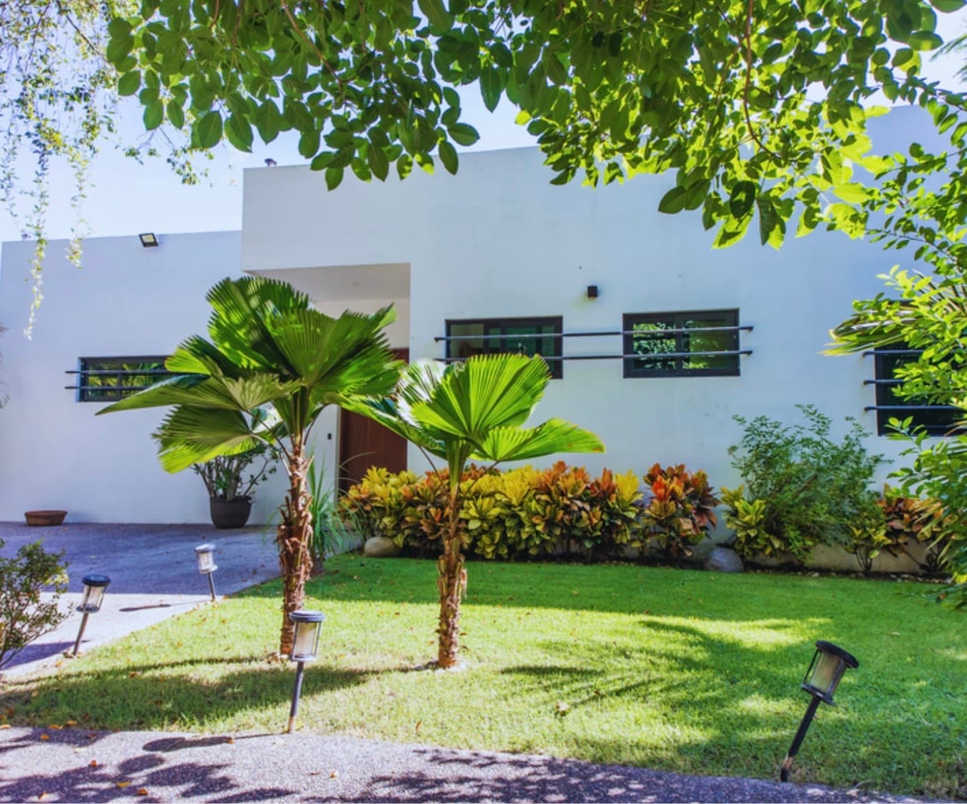 EXCLUSIVE SINGLE-LEVEL RESIDENCE | NUEVO VALLARTA