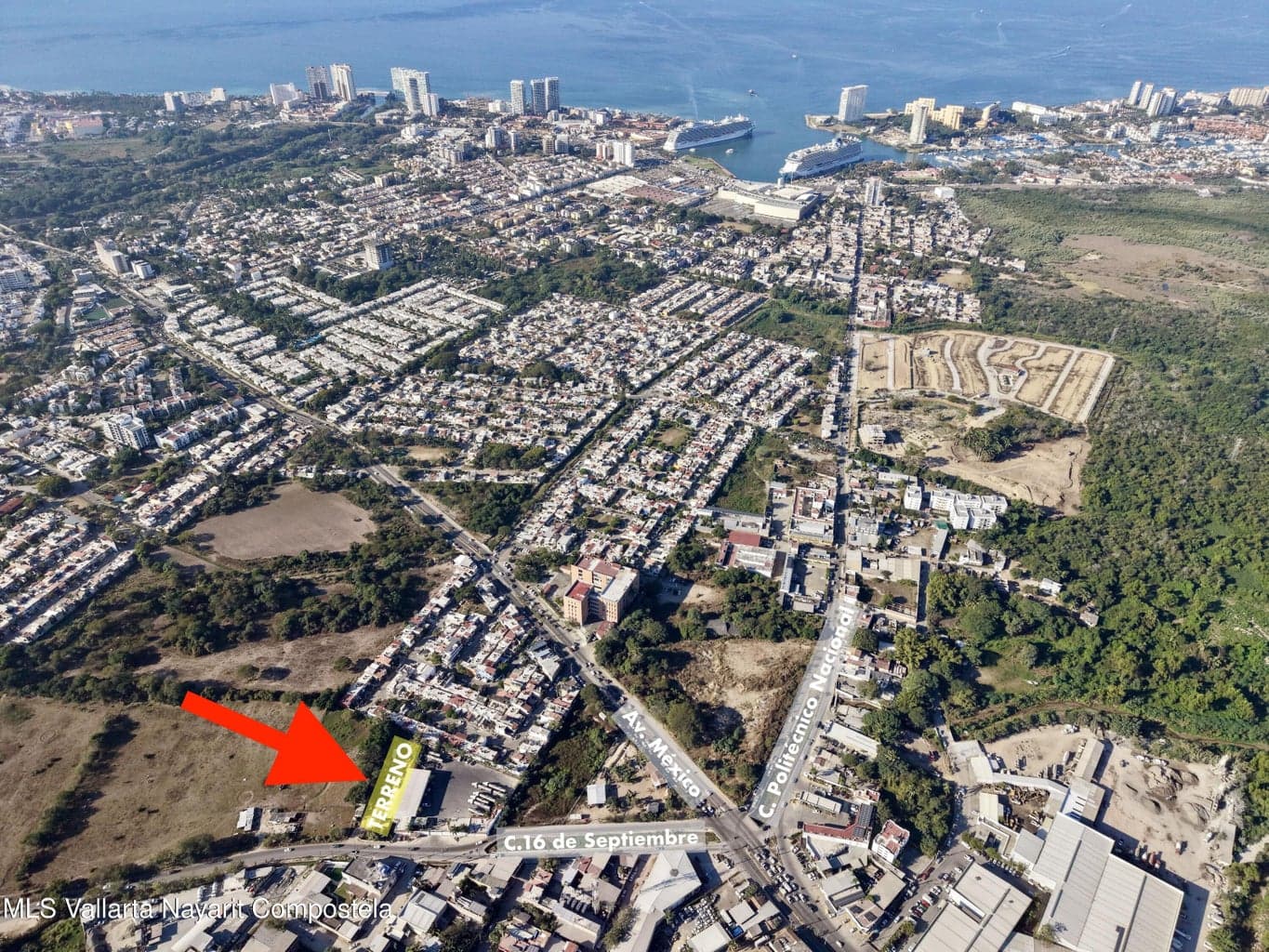 Terreno La Floresta 2,448.00 m2 sobre avenida