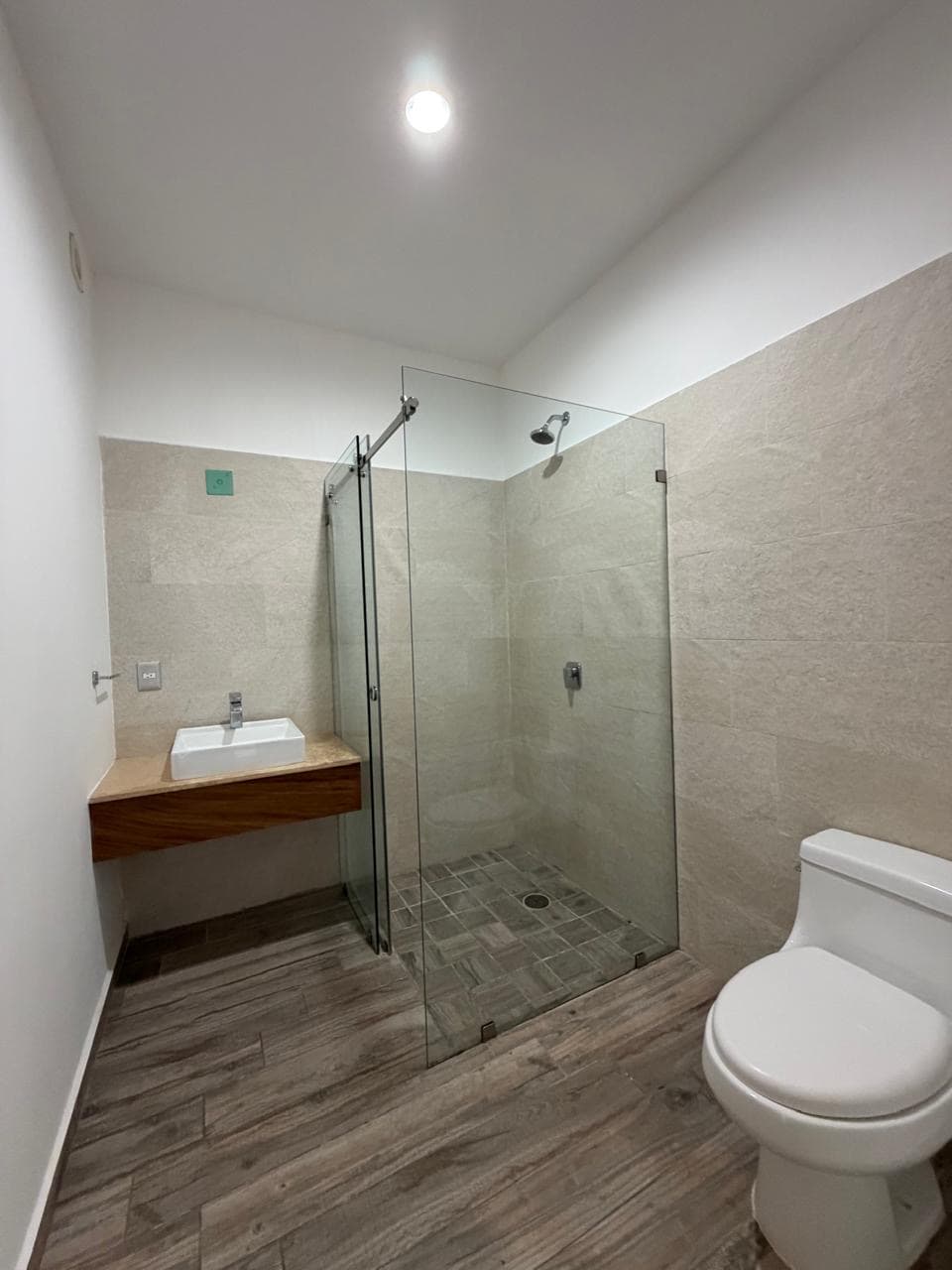 2 BDR condo Residencial Quelele
