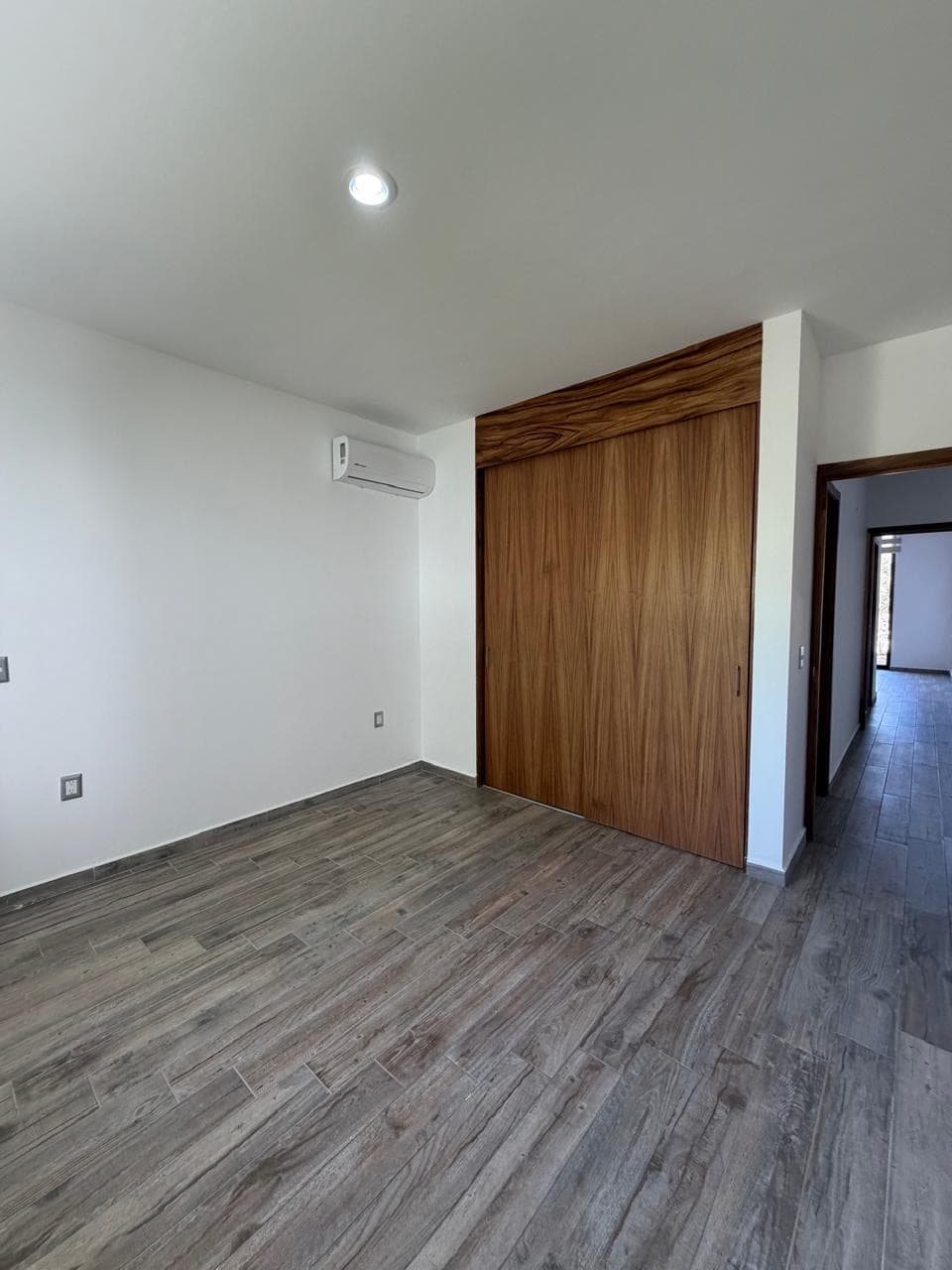 2 BDR condo Residencial Quelele