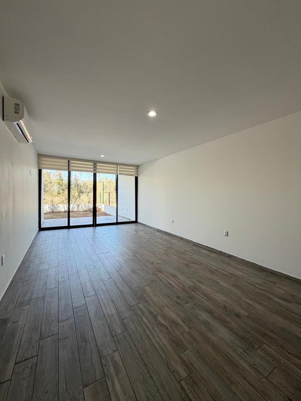 2 BDR condo Residencial Quelele